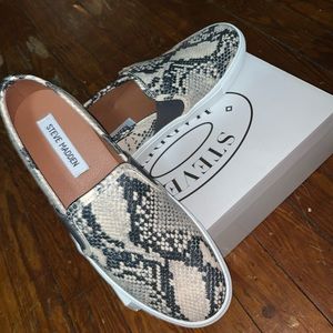 Steve Madden Slip Ons